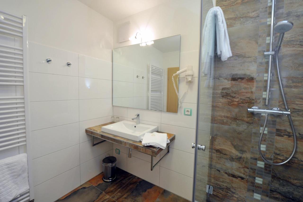 Casa Palatina Bed & Breakfast Grosskarlbach Luaran gambar